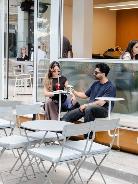 Botanica Coffee Co. terası